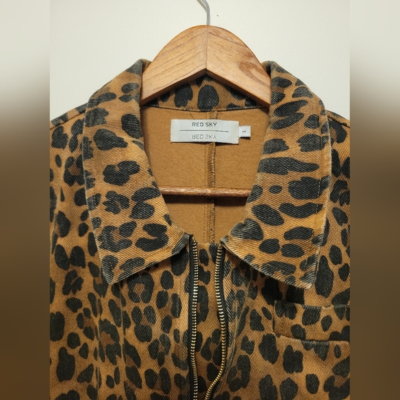 RED SKY US LG/XL Leopard Boilersuit - Picture 3 of 8